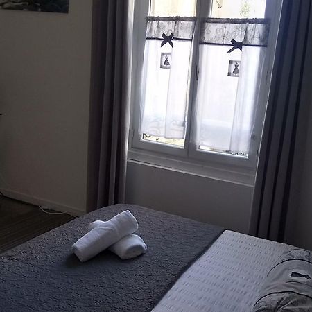 Maison De Ville Bed & Breakfast Magny-en-Vexin Exterior photo
